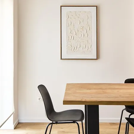 De La Cour Des Chasseurs *